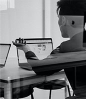 1V1線上雙語(yǔ)教學(xué)