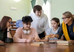 8月海馬之星：博學(xué)善導(dǎo)，助長追夢(mèng)的力量