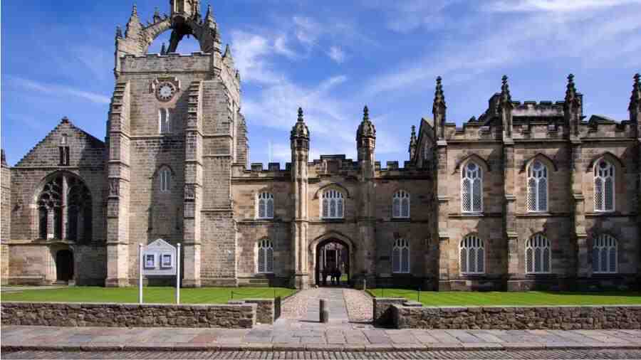 阿伯丁大學(xué)碩士必修補(bǔ)考掛科影響學(xué)位怎么辦